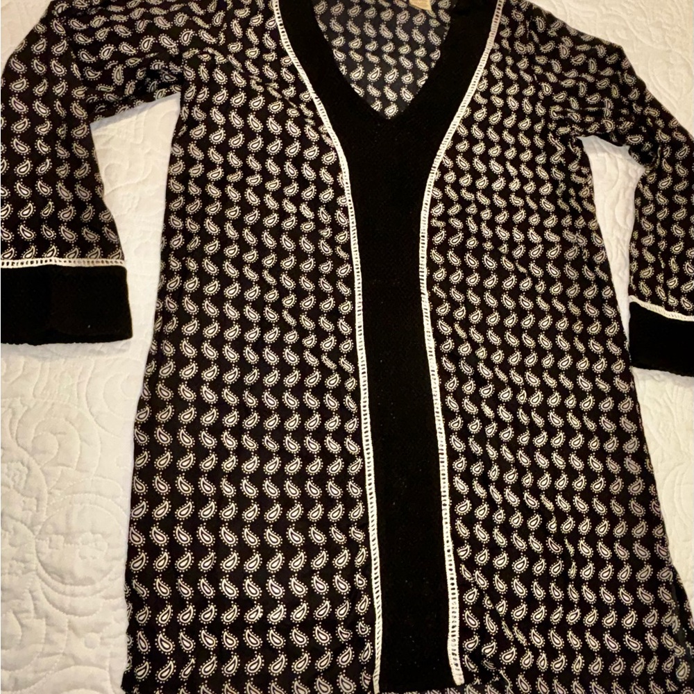 *Beaches & Boho Coverup Size Small Black & White Paisley 100% Cotton  Pre-Owned